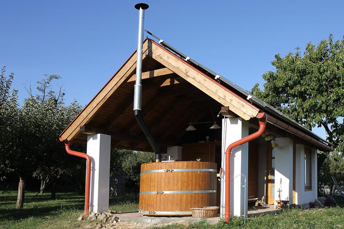 Casa Beata Vila Lesencetomaj Exterior foto
